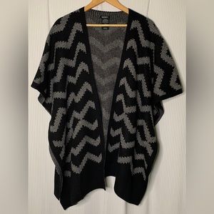 Original Nicole Miller - Black And White Poncho/ Wrap/ Shawl - One Size